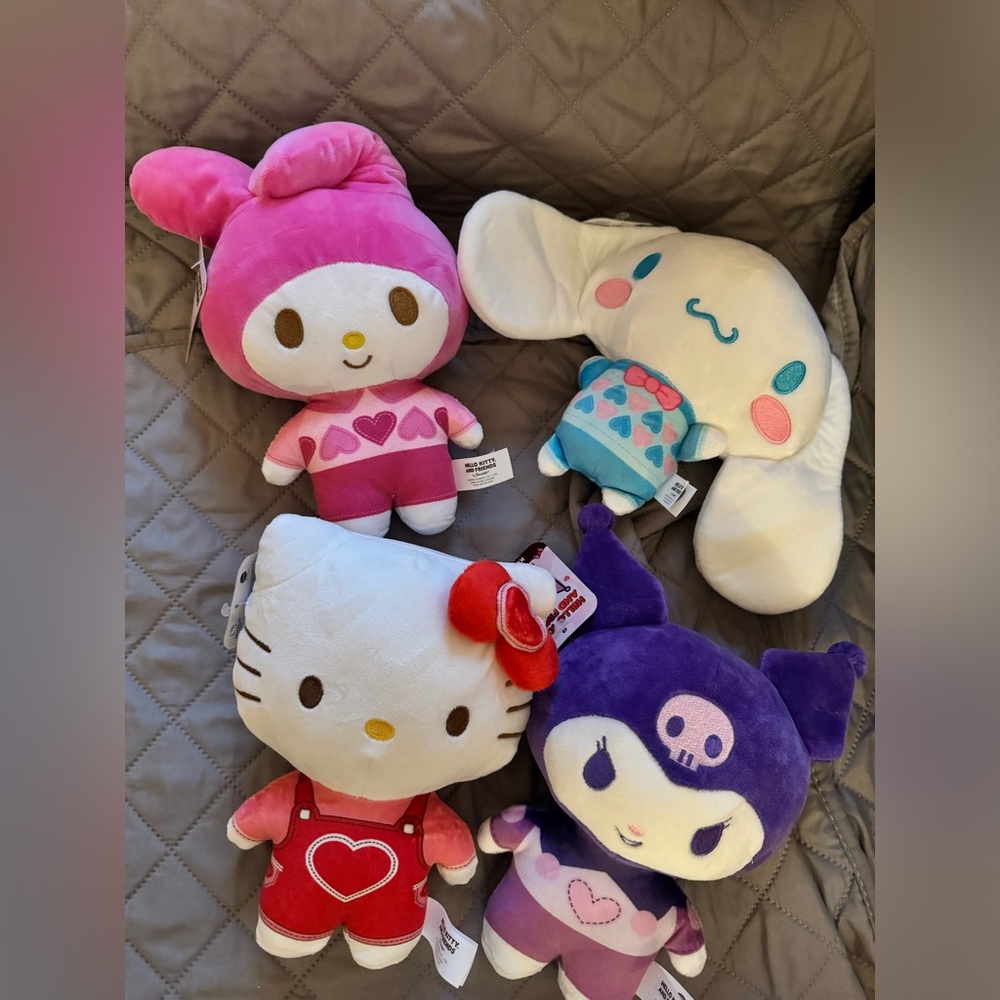 Hello Kitty and Friends Valentine Plush